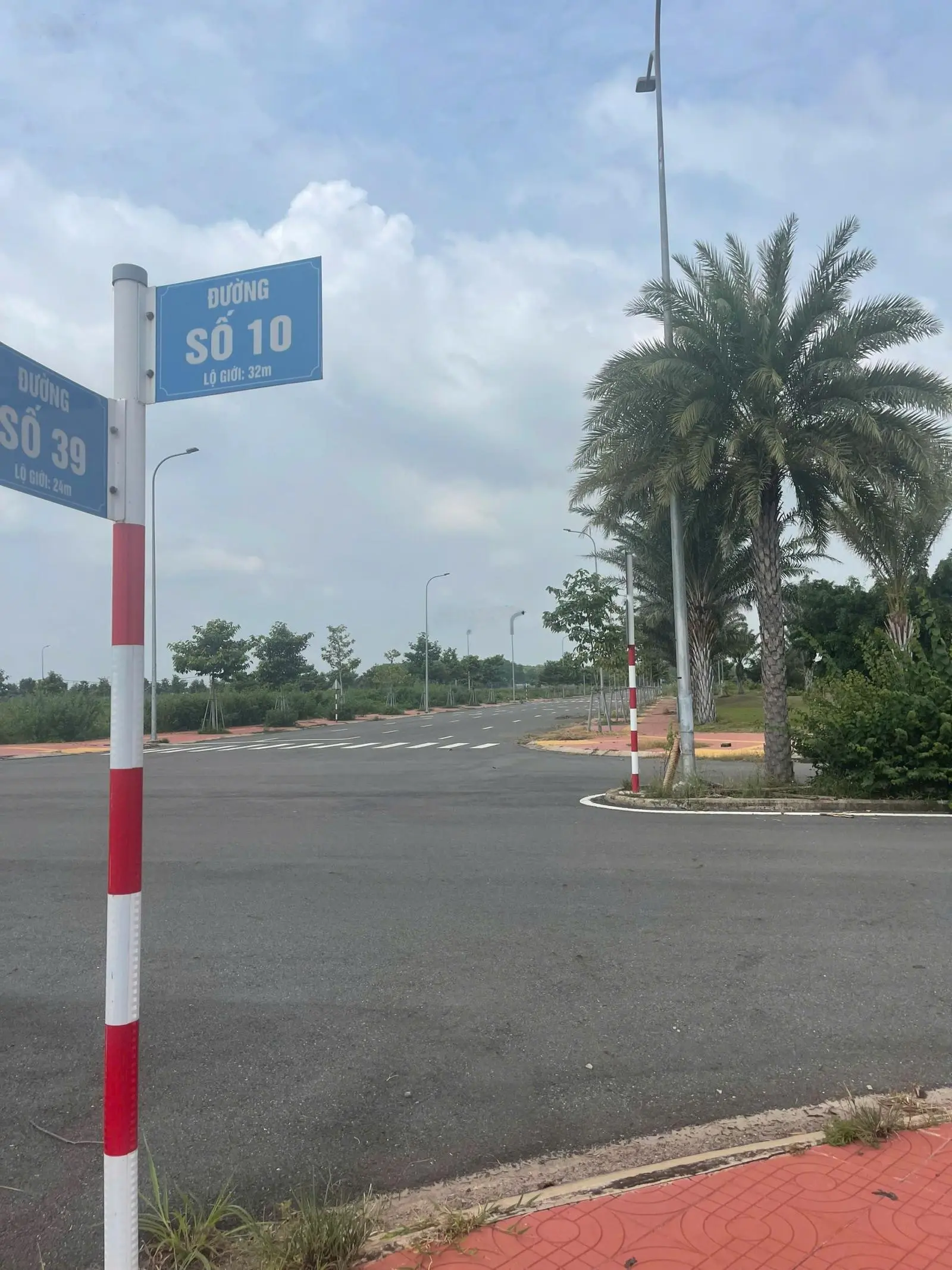 Chính chủ cần bán lô đất trả ngân hàng 890 triệu tại dự án Mega2 Nhơn Trạch Đồng Nai LH 0931 534 ***