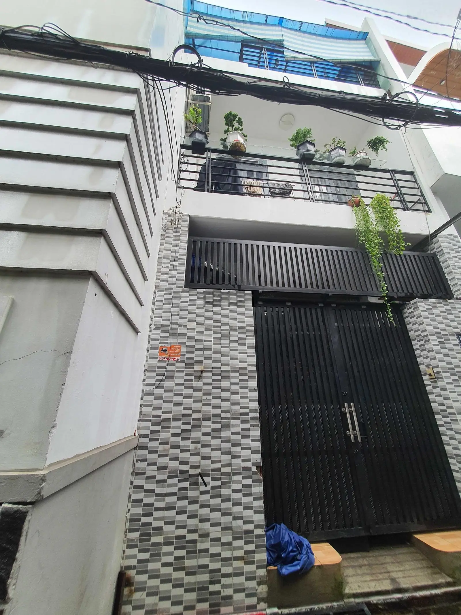 Nhà D2 (Nguyễn Gia Trí) nối dài, Bình Thạnh, 29m2, gần các trường đại học lớn, cho thuê tốt
