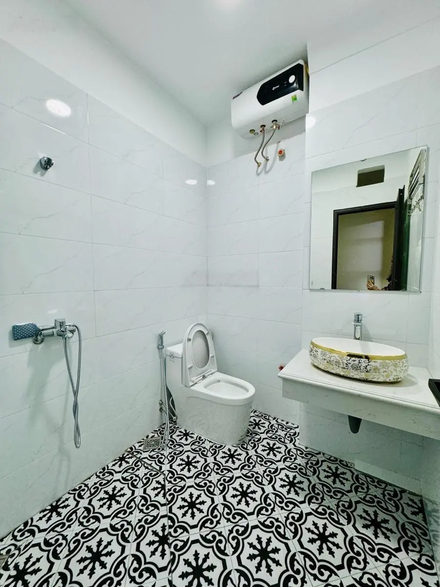 Gấp, cần bán nhanh giá siêu. Rẻ tòa nhà Nguyễn An Ninh. Nhà đẹp 2 thoáng mới tinh 6PN*5T*47m2