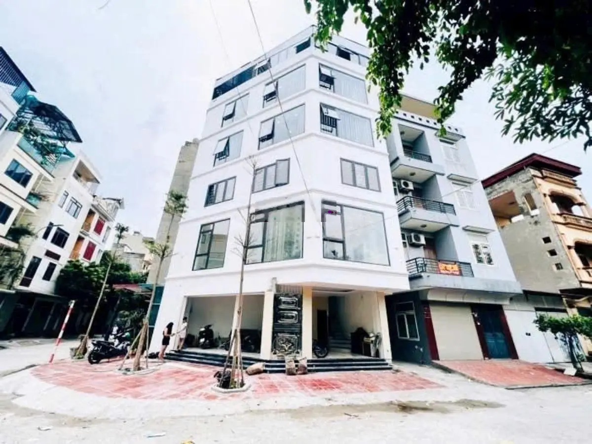 Nhà liền kề lô góc - 2 mặt thoáng ô tô tránh nhau - nhà mới xây 6 tầng - thang máy - pháp lý sổ đỏ