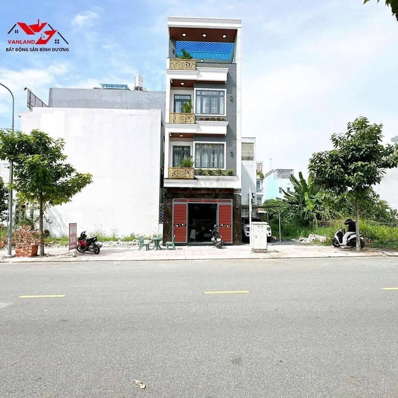 Bán gấp nhà kdc cao cấp tphcm giáp làng đại học quốc gia - 234m2 sàn giá 7,6 tỷ - hướng đông nam