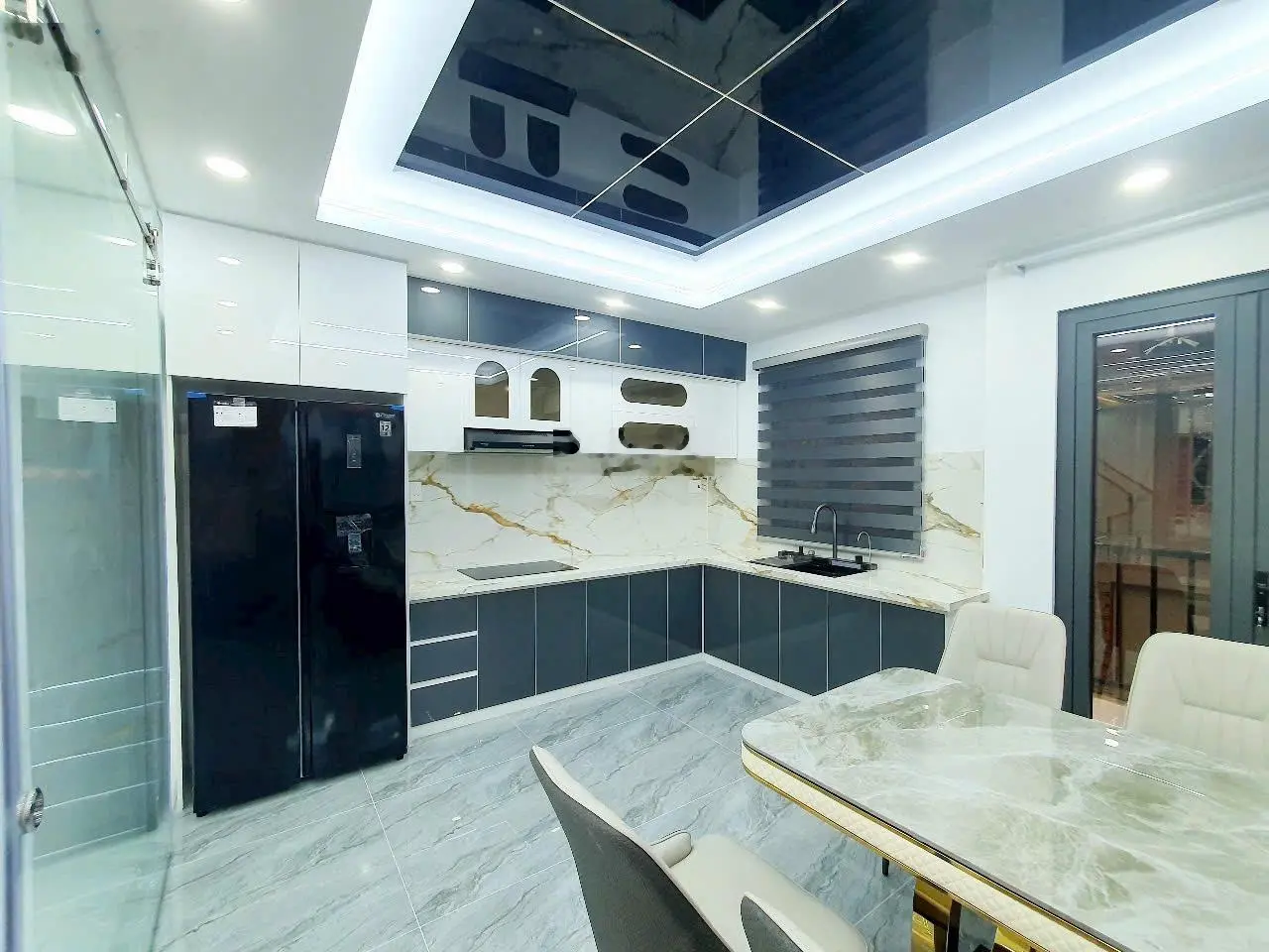 Lên sóng siêu phẩm đúc 3 lầu - hẻm xe hơi full nội thất