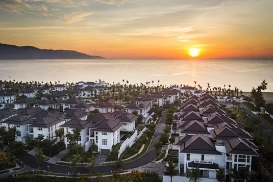 Giảm ngay 4 tỷ - bán gấp biệt thự nghỉ dưỡng Premier Village - mặt biển Mỹ Khê, Đà Nẵng