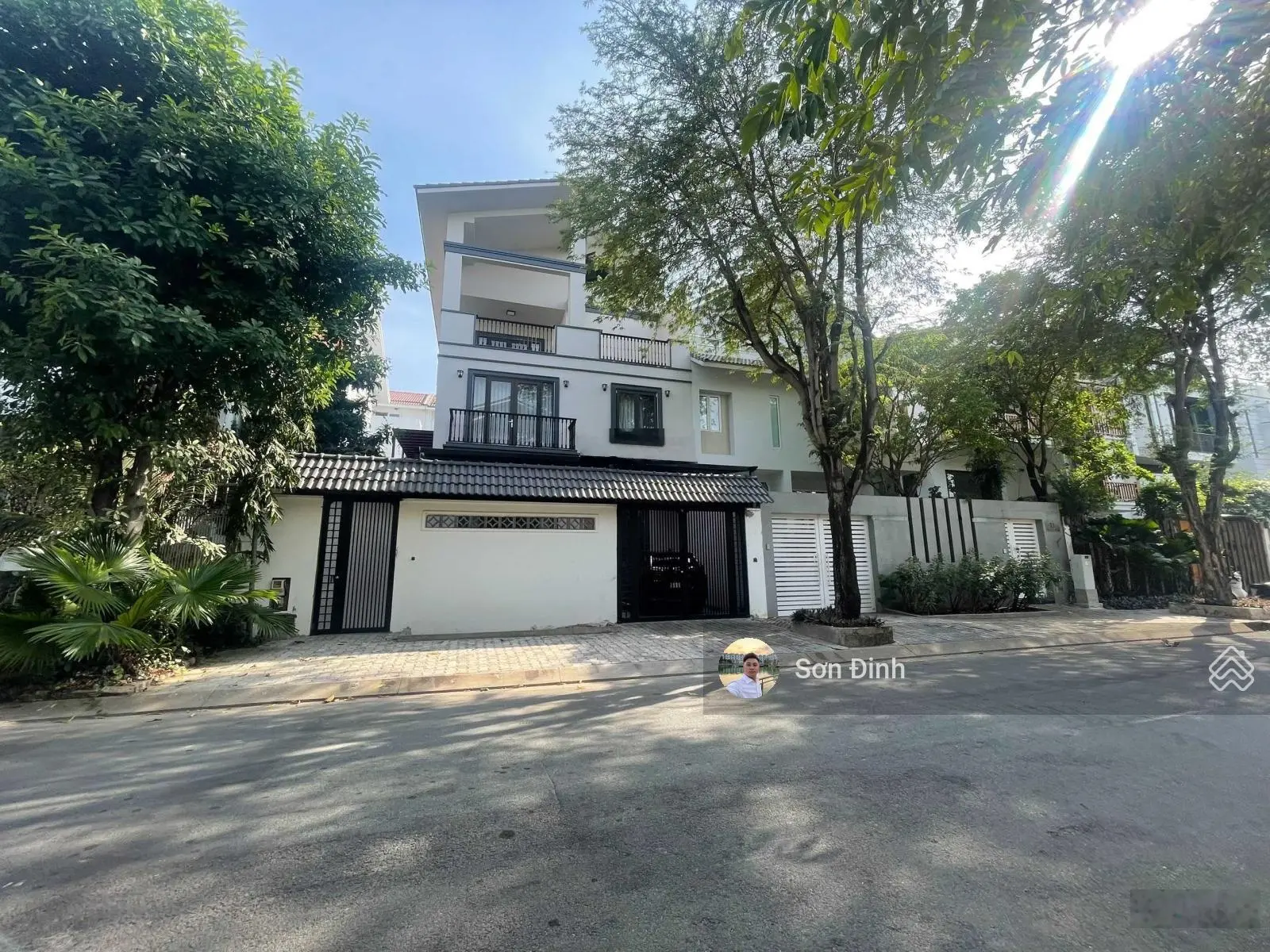 Kẹt vốn bán lô đất MT đường Số 10 KDC Phú Mỹ Vạn Phát Hưng Q7, DT 10.5x21m (220,5m2) giá 26 tỷ