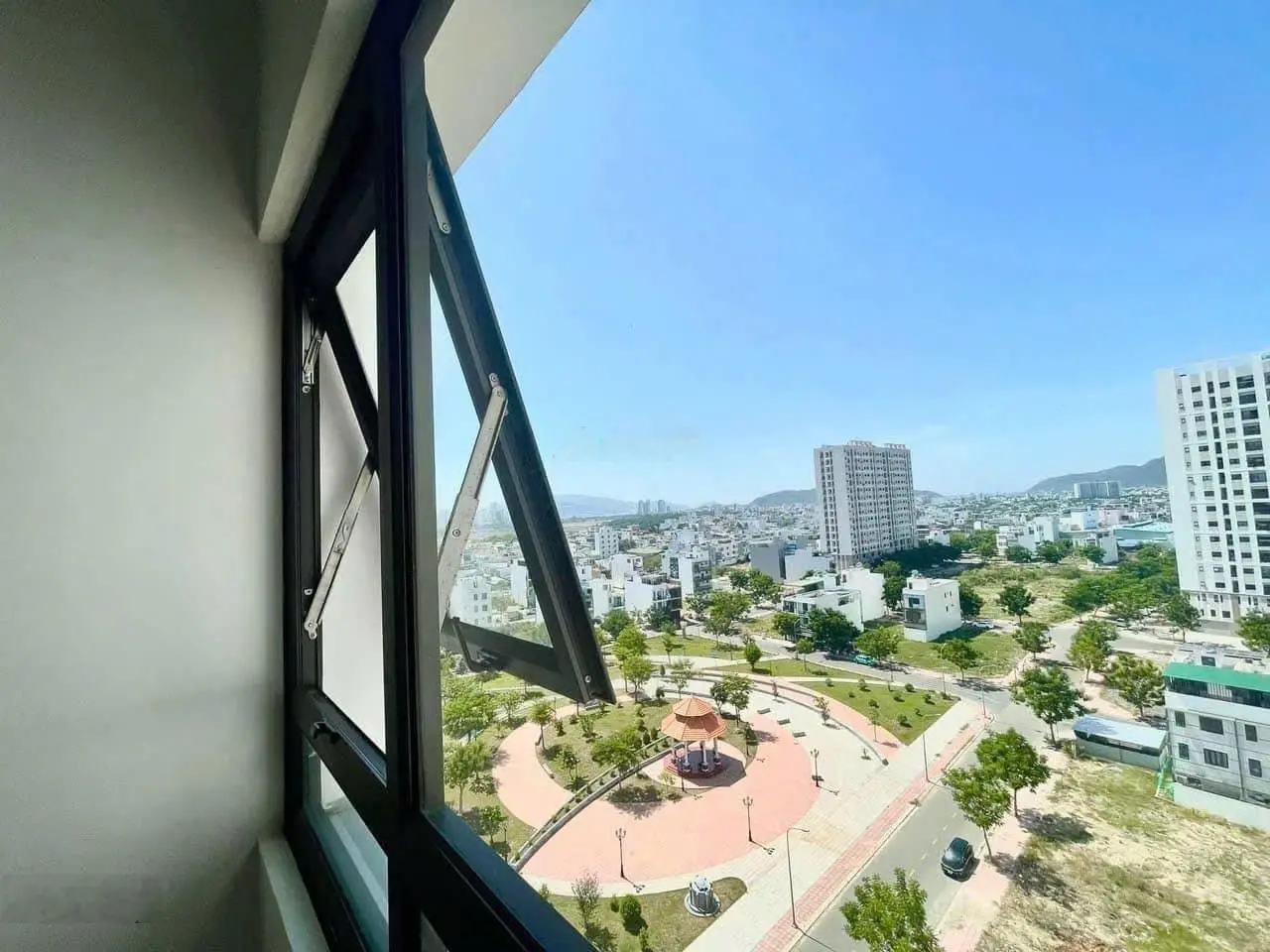 Bán căn góc thương mại SSH07 view công viên