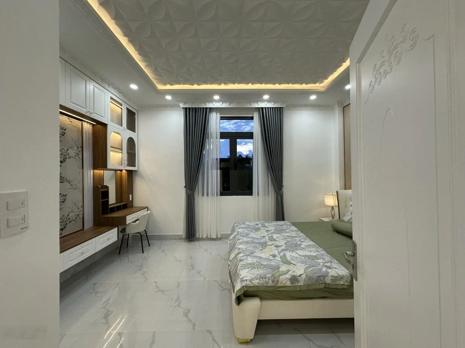 Siêu phẩm nhà phố tân cổ điển [9 tỷ 2]- chỉ cách quận 7 5 phút di chuyển!