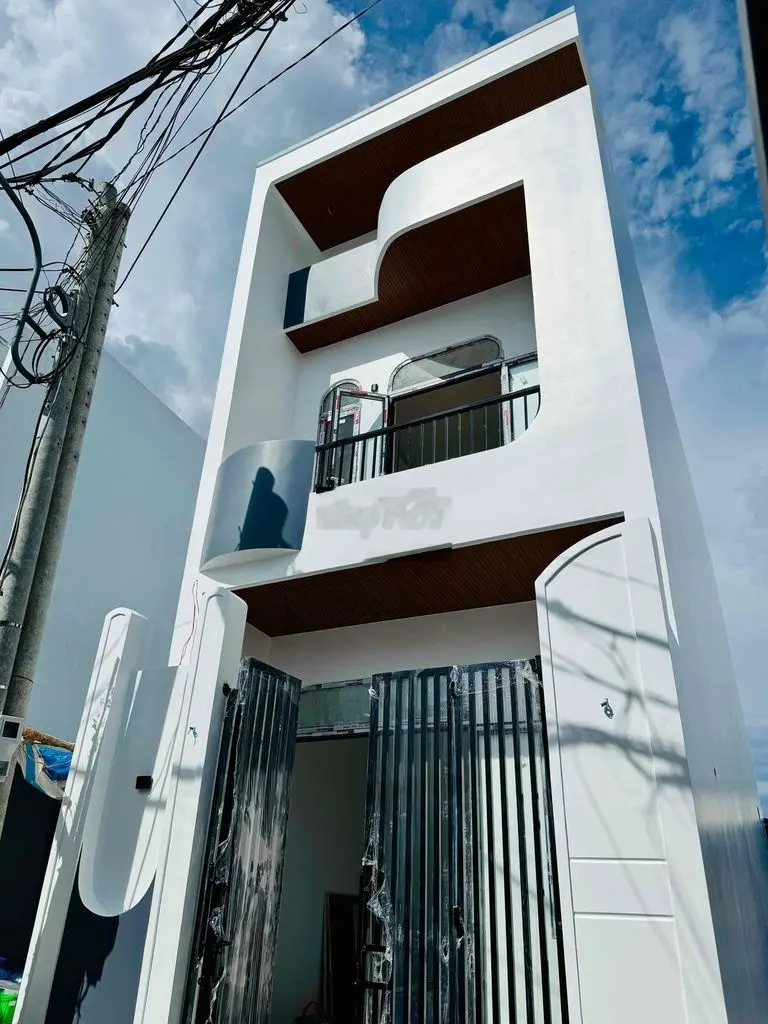Nhà trục chính hẻm 2 Bùi Hữu Nghĩa vào 100m, kế bên chợ Bình Thủy
