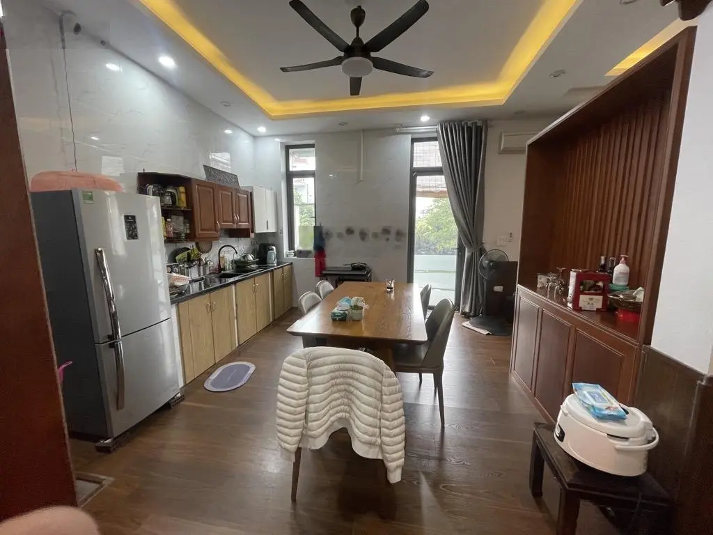 BIỆT THỰ VƯỜN AN YÊN 120m2/ 2 tầng/ 13.6 tỷ - Lưng Tựa Sơn, Mặt SÁT Hồ, Đường 10M,THOÁNG VĨNH VIỄN