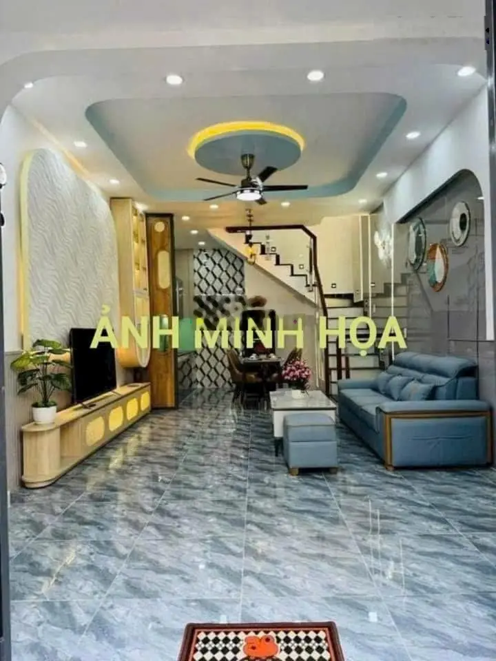 Hiếm bán ( Âu Cơ) 3 tỷ 8 32m2 2 tầng gấp bán ( công viên) đường Lê Ngã