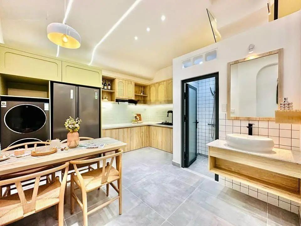 Bán nhà ngay MT 3 Lầu Đ. Huỳnh Lan Khanh, phường 2, Tân Bình, diện tích 71m2, SHR, 0896 465 ***