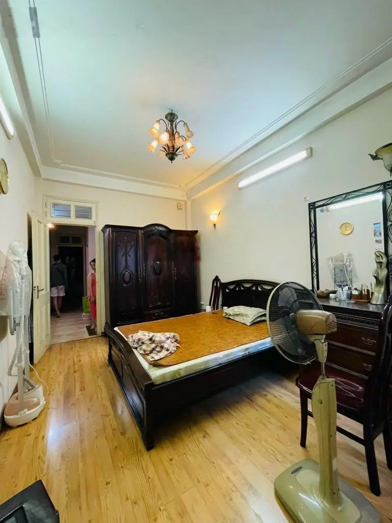 Phân lô Văn Cao, Ba Đình, vỉa hè ô tô tránh, kinh doanh, DT 45m2 x 5 tầng giá: Nhỉnh 16 tỷ