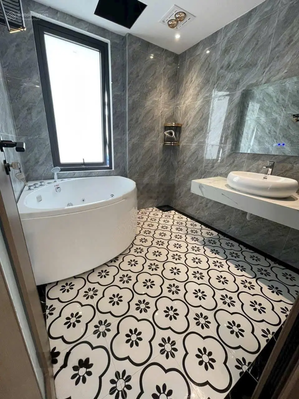 Bán nhà Phúc Lợi căn góc 55 m2 x 6 tầng x 6m MT, thang máy, ngõ ô tô tránh nhau, kinh doanh