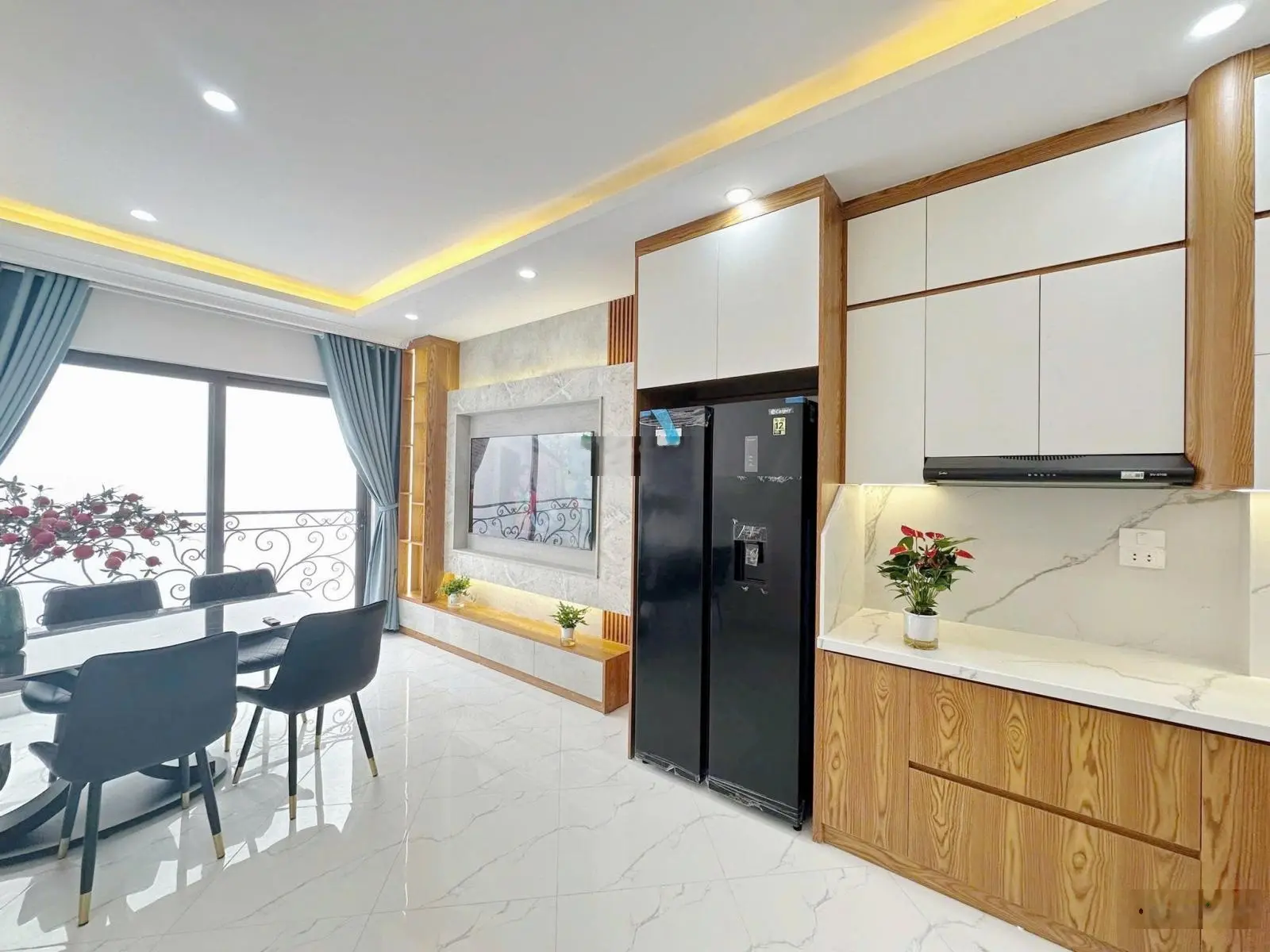 8,35 tỷ - 31m2 - 6 tầng thang máy - ngõ to đùng - full nội thất - 15m ô tô - Định Công - Hoàng Mai