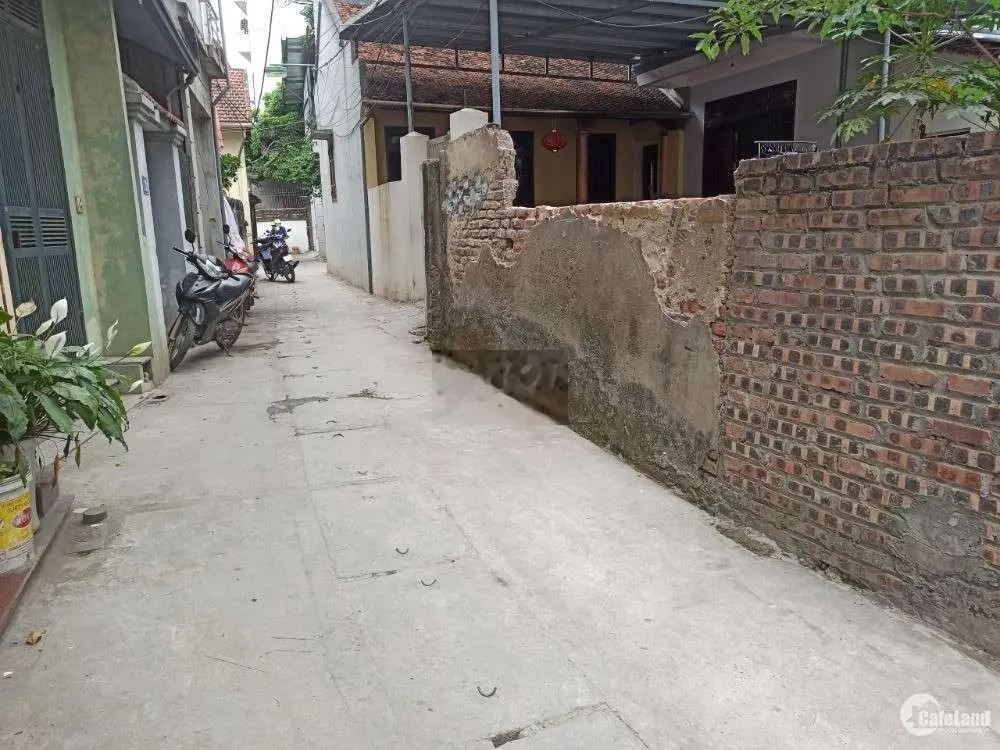 Bán lô đất Xuân Phương, ngõ 3m - dt 47m2 - mặt tiền hơn 4m.