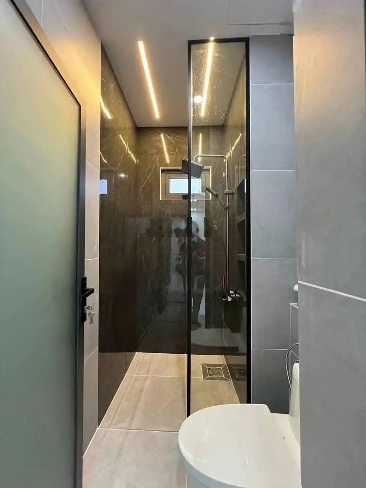 Nhà đẹp Phan Xích Long 75m2, 2 tầng 3PN-3WC giá 2ty450 - SHR -Nằm gần các tiện ích, khu ẩm thực PXL