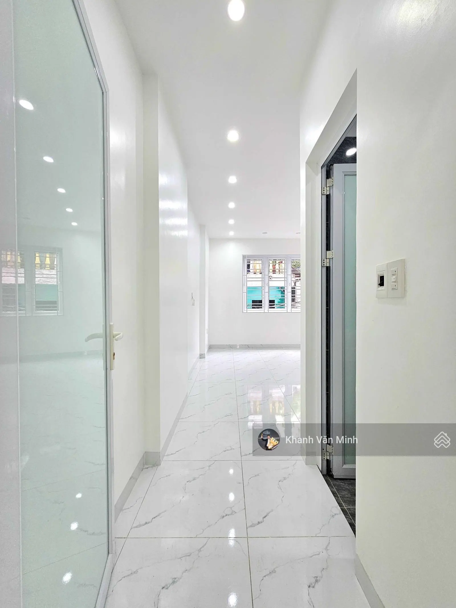 Bán nhà mặt ngõ Chợ Hàng, Hồ Sen độc lập 4 tầng giá rao 5 tỷ 450 triệu