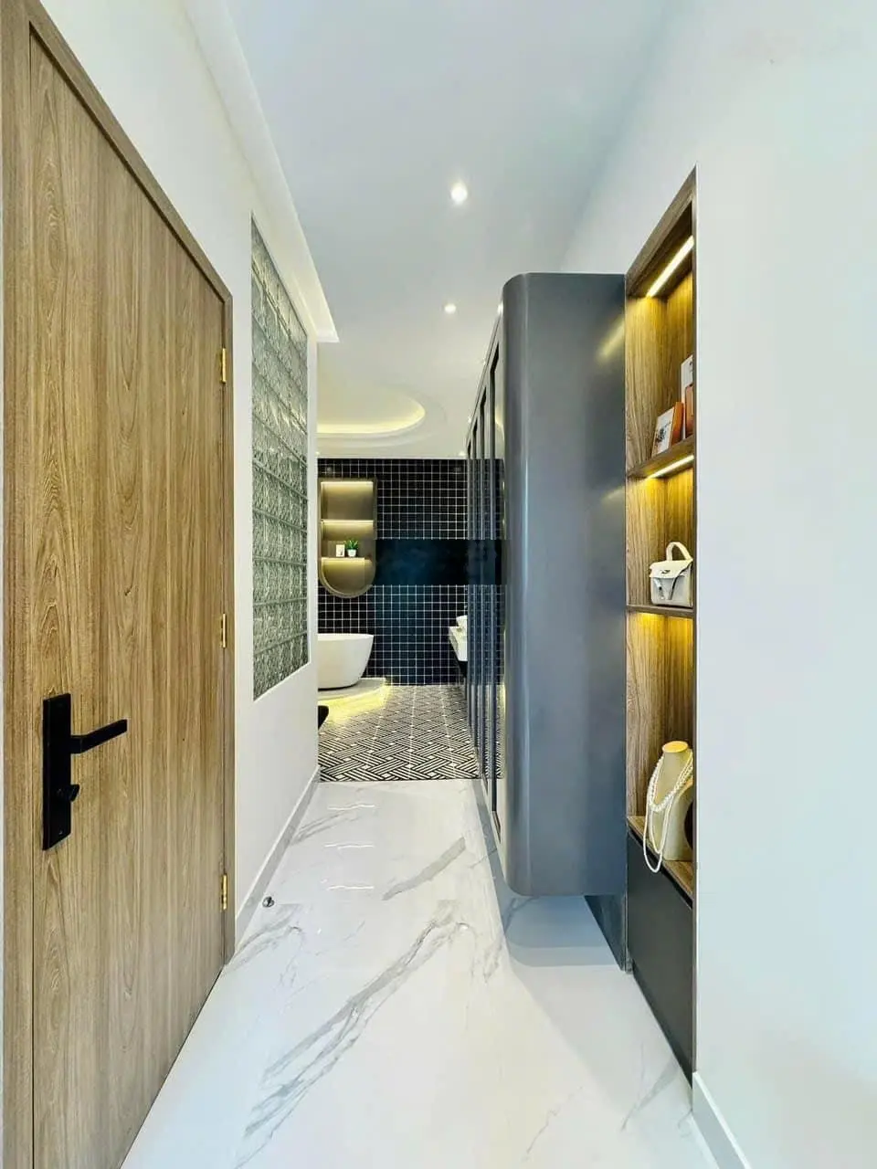 Giá 8 tỷ 900. gấp! bán nhà nguyễn đình chính, phú nhuận. hẻm oto. hđ thuê 15tr/th. lh: 0347.153.456