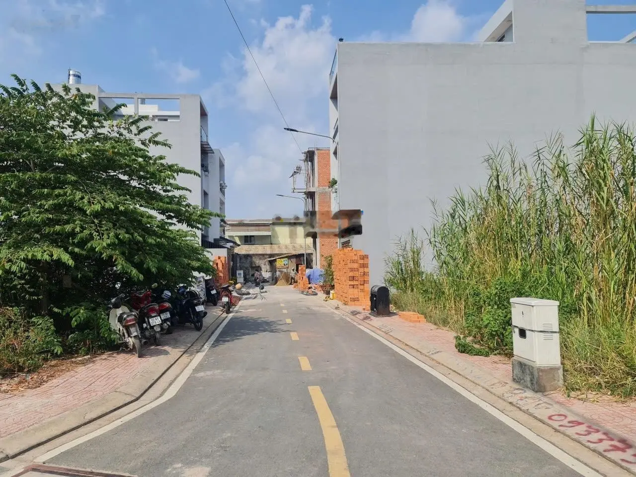 Bán đất full thổ, đường Đoàn Nguyễn Tuấn, xã Hưng Long, Bình Chánh