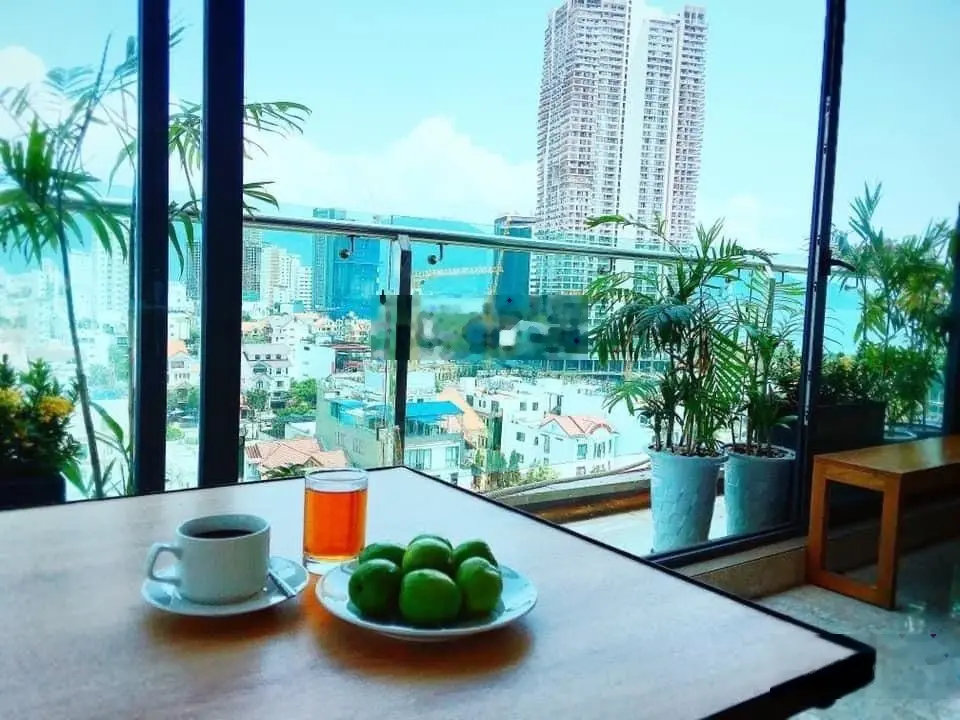 Khách sạn 3 sao cách biển 500m tuyến đường khu phố Hàn nổi tiếng tấp nập nhất Đà Nẵng