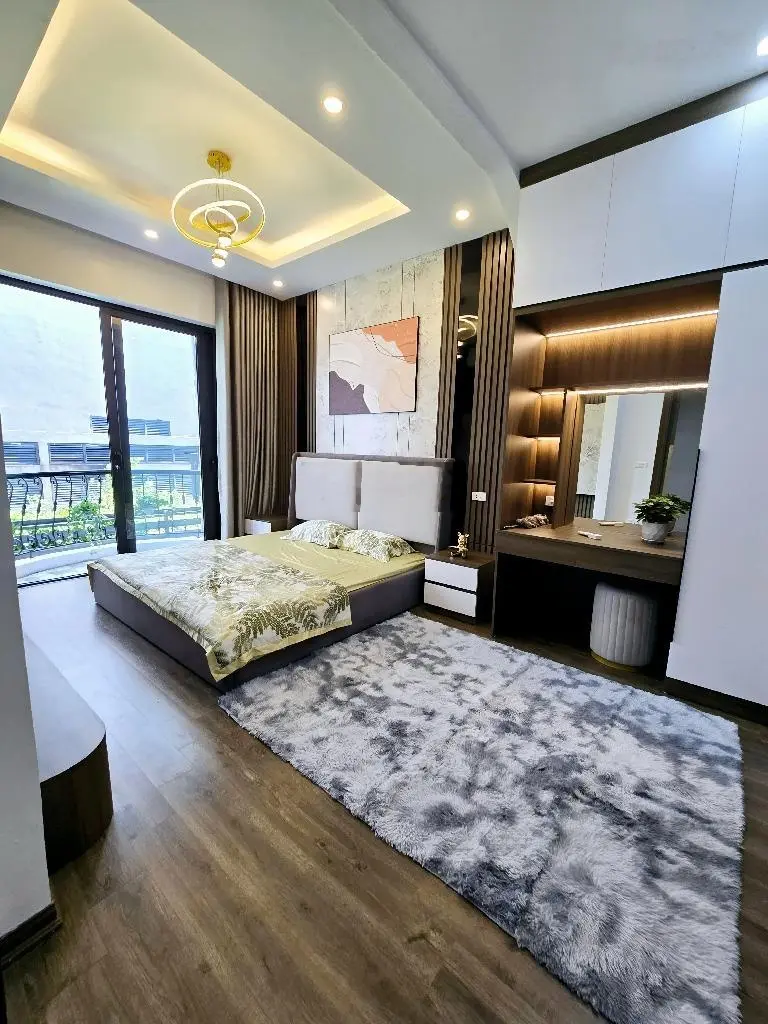 Bán nhà phố 8/3 - Ô tô cách 40m - Trước nhà thoáng - 50m2 - 4PN. Giá: 8,5 tỷ. LH: 0779 548 ***