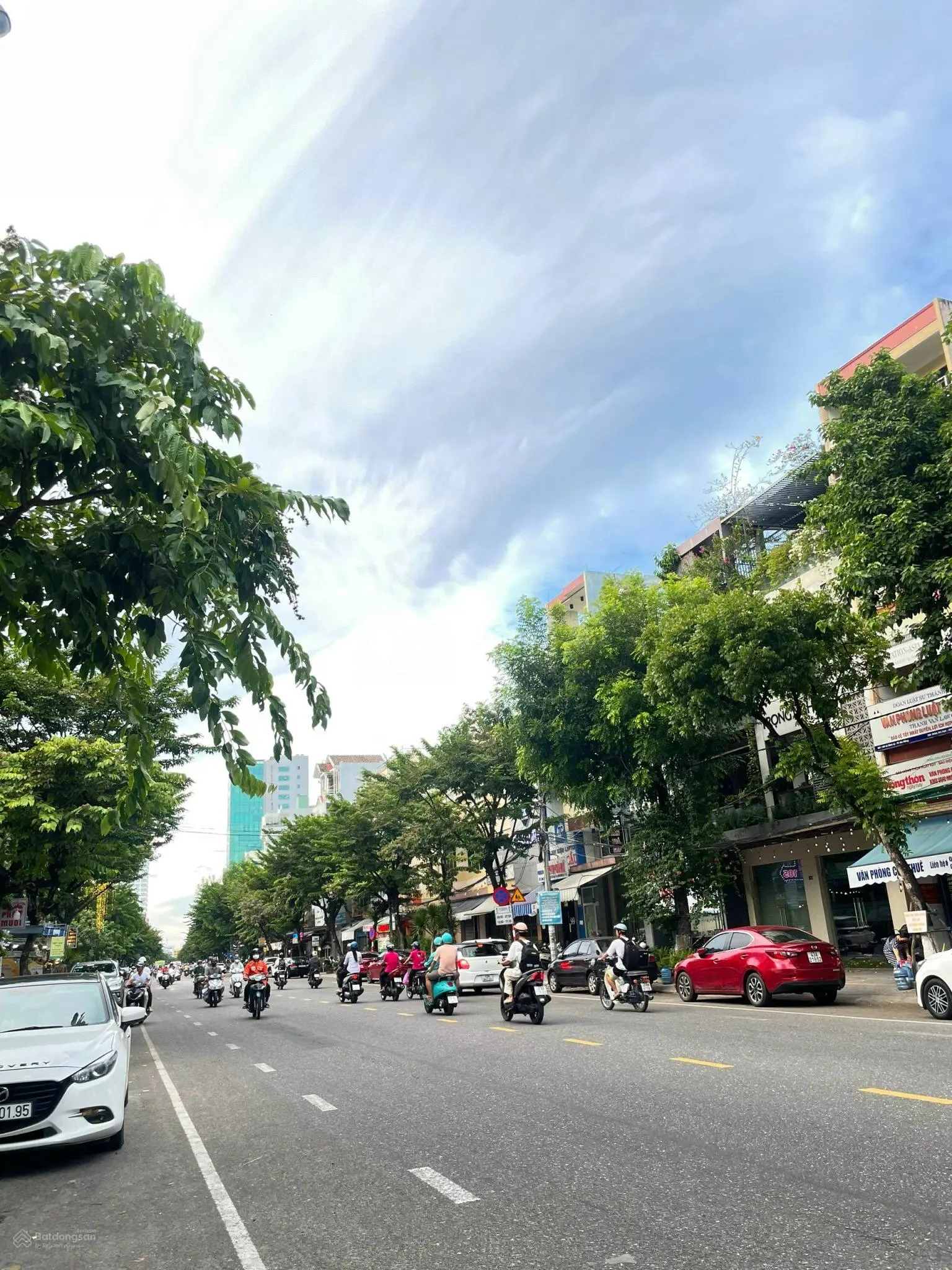 Cần bán căn nhà cấp 4 mặt tiền đường Nguyễn Hữu Dật sát Tiểu La, quận Hải Châu