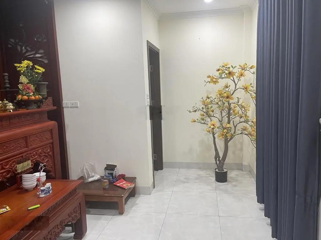 Bán nhà Lâm Du Bồ Đề, ngõ nông - thông, nhỉnh 9 tỷ, 47m 5 tầng mặt tiền 4m.Lh 0843125777.