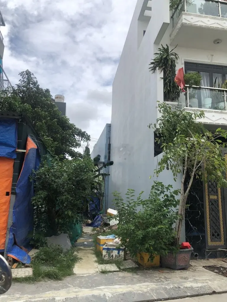Đất kế Đại học SP Kỹ Thuật, TP Thủ Đức, giá chỉ 5,2 tỷ.