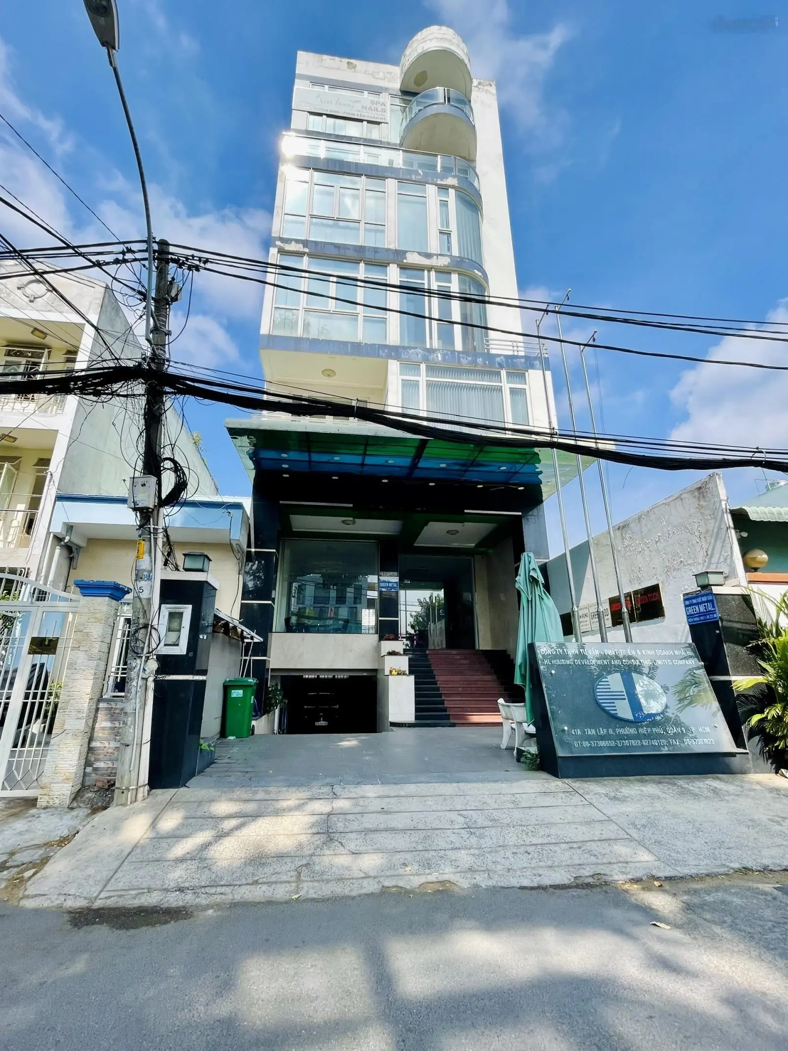 Ngộp bank 5 tỷ, Bán nhà mặt tiền, Lê Văn Việt, Đối diện Vincom Quận 9, DT 78m2, XD cao tầng, 8 tỷ