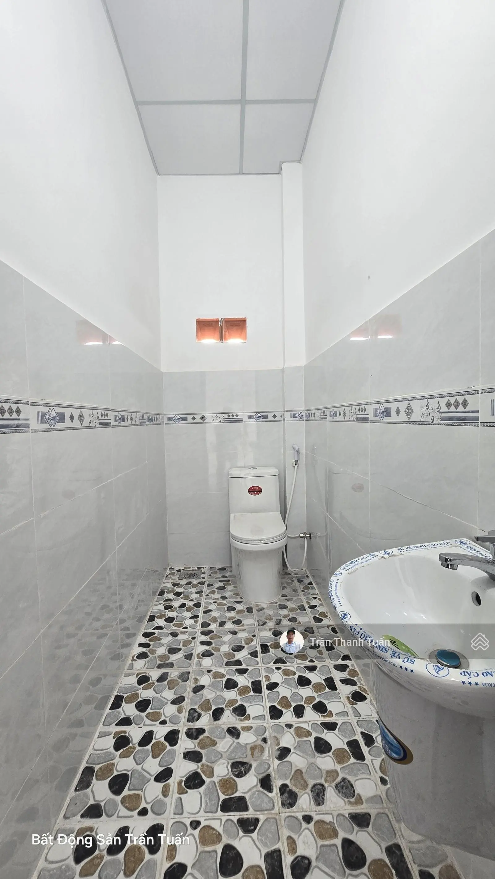 Dãy Trọ Mới Hoàn Thiện, 5x25 gồm 1 căn Lầu và 5 phòng trọ, Mặt tiền đường Nhựa, thu 11,6tr/tháng