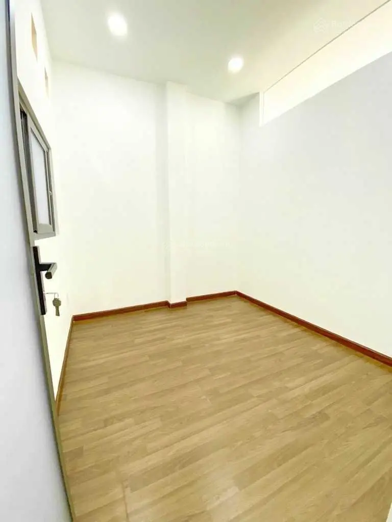 Nhà đẹp - HXH - SHR - dòng tiền 8tr - Lâm Văn Bền - nhỉnh 3 tỷ thương lượng