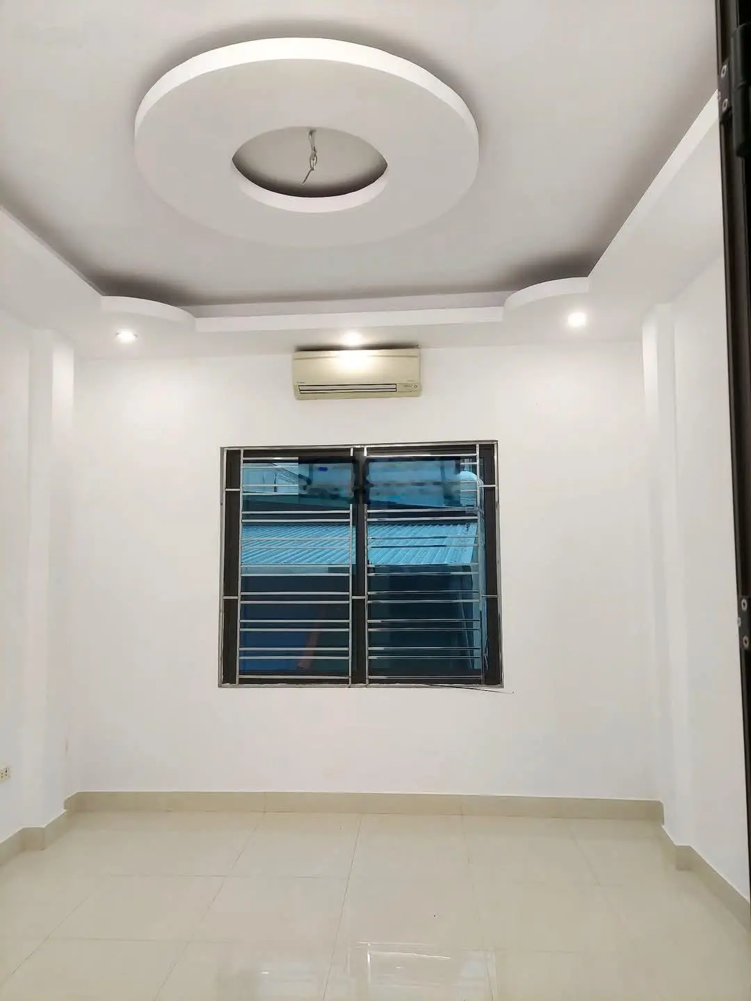 Bán nhà mặt phố Trương Định quận HBT Hà Nội DT 55m2 5T MT 5,2m giá 18,5 tỷ nhà mặt phố kinh doanh
