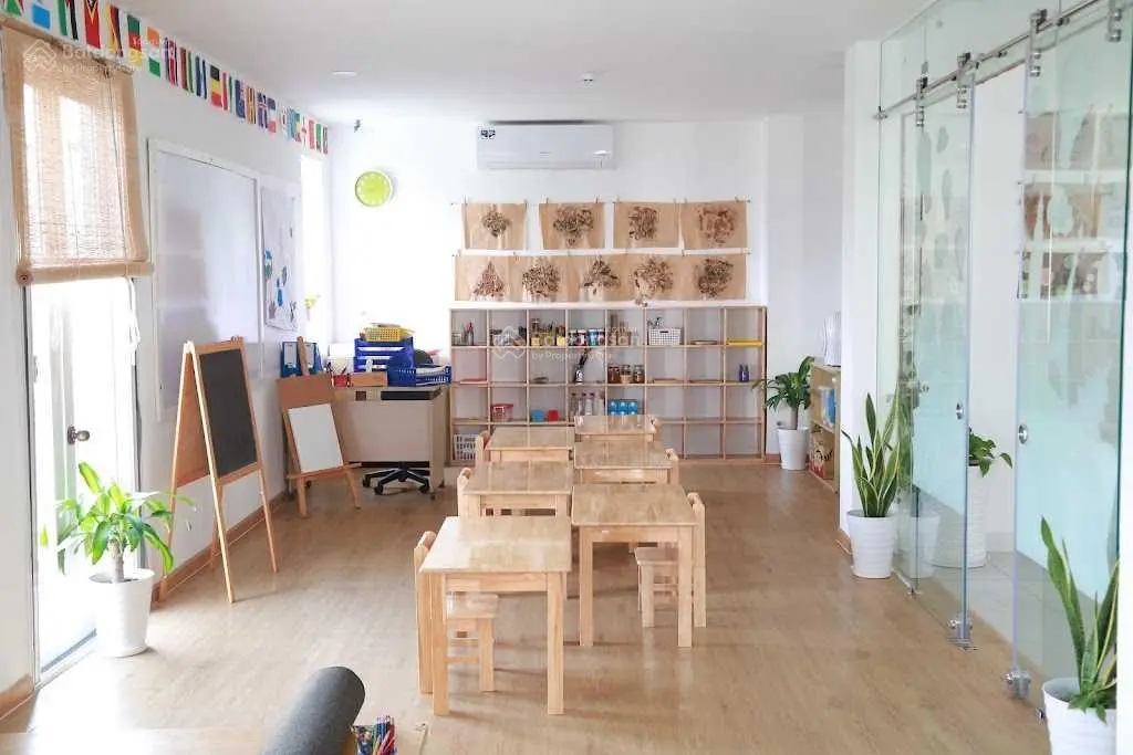 Bán biệt thự 1060m2 đường Nguyễn Văn Hưởng, giá 180 tỷ