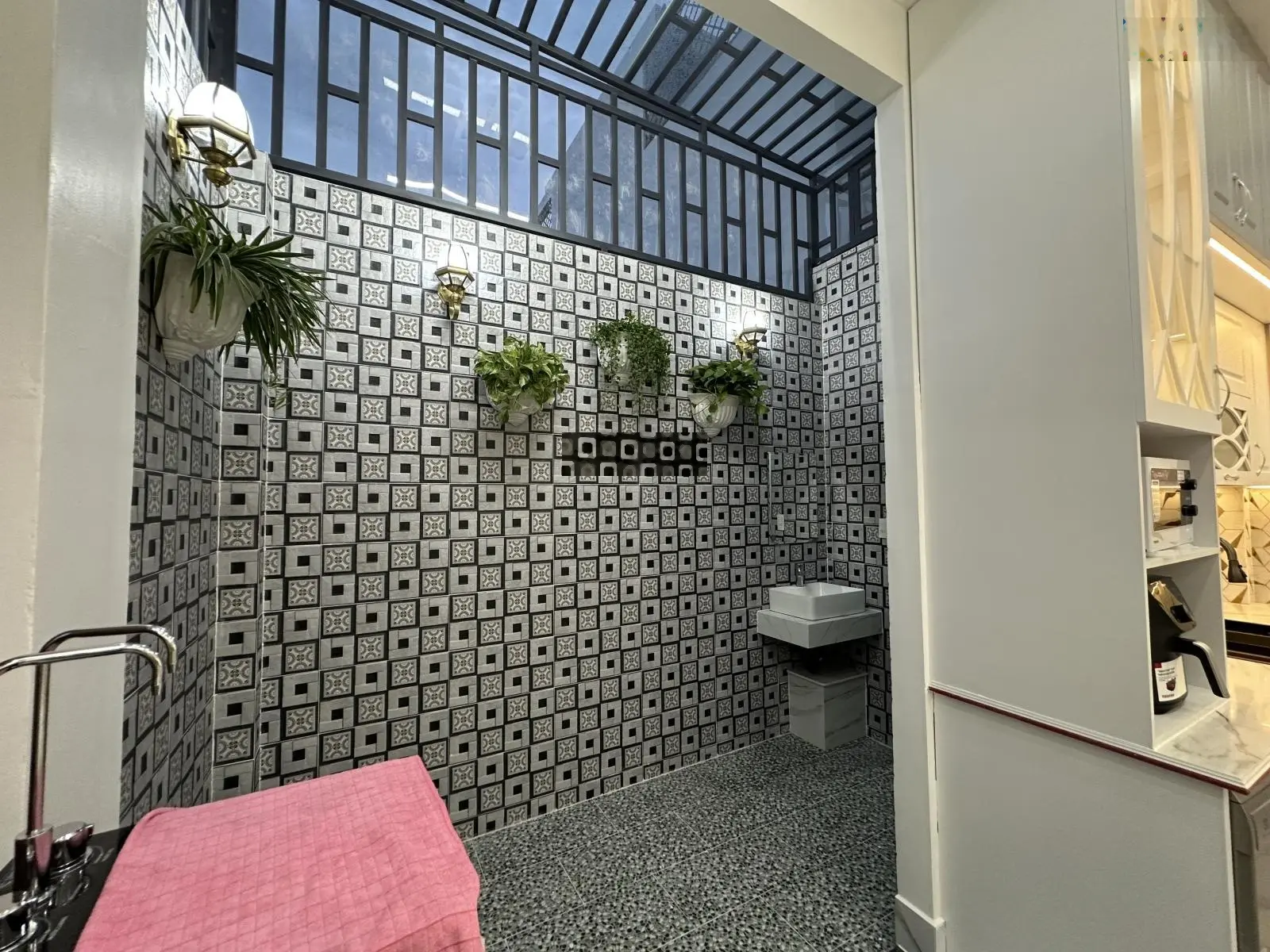 Siêu phẩm nhà phố tân cổ điển [9 tỷ 2]- chỉ cách quận 7 5 phút di chuyển!