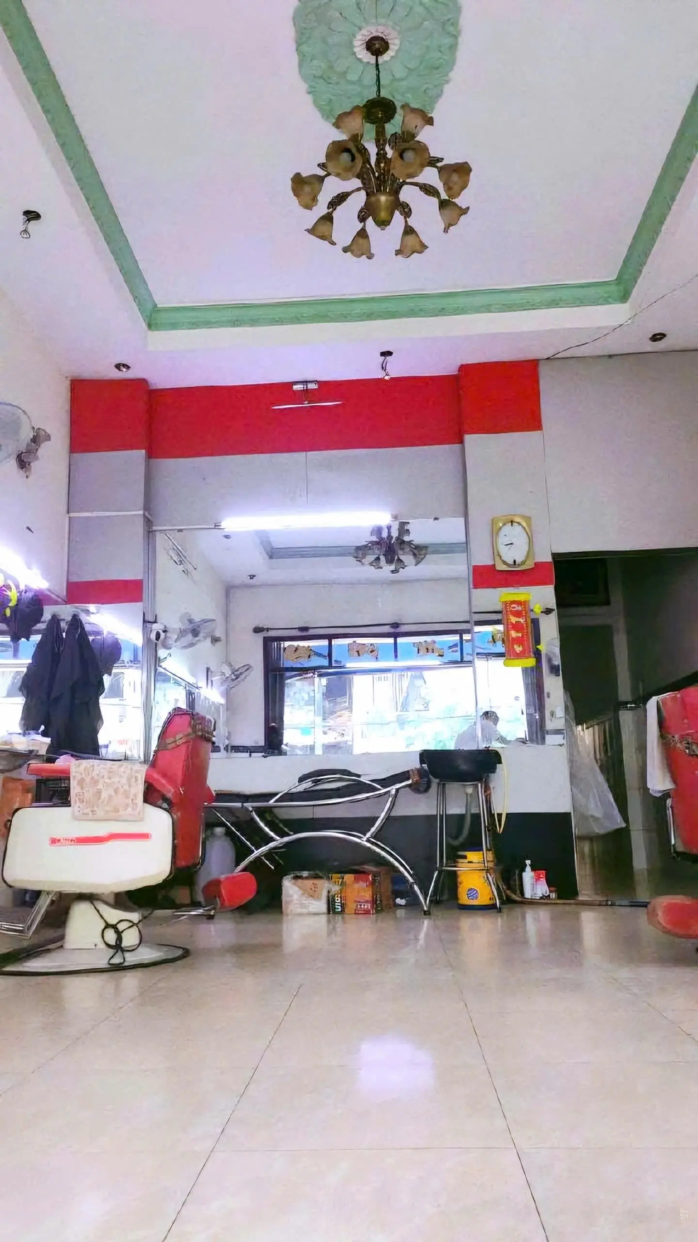 Nhà 4 tầng 4,5 x 24 mặt tiền Trần Thái Tông, giá thơm còn thương lượng.