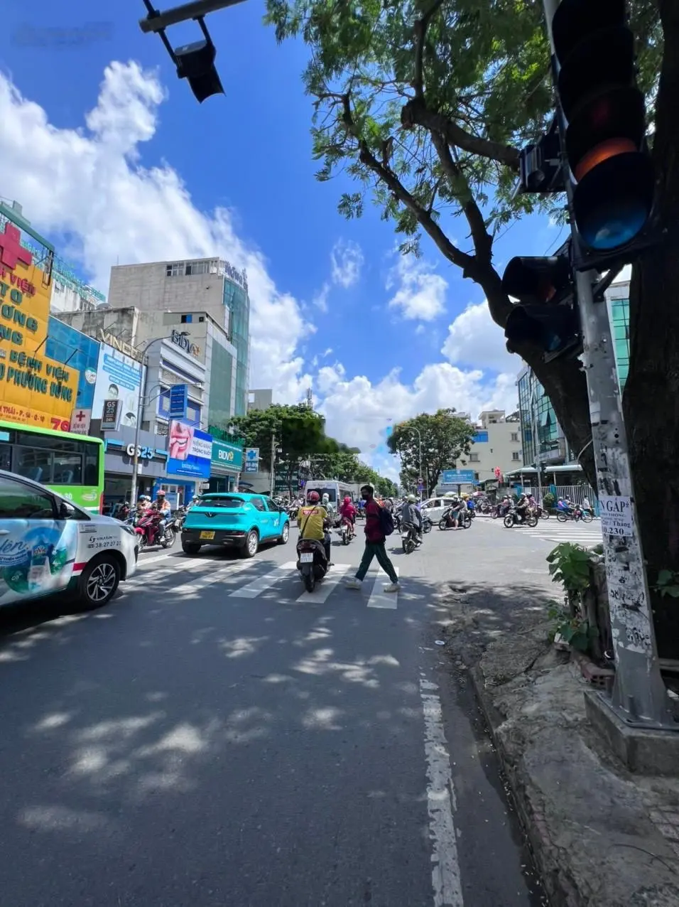 Bán nhà mặt tiền 75 thành thái, phường 14, quận 10