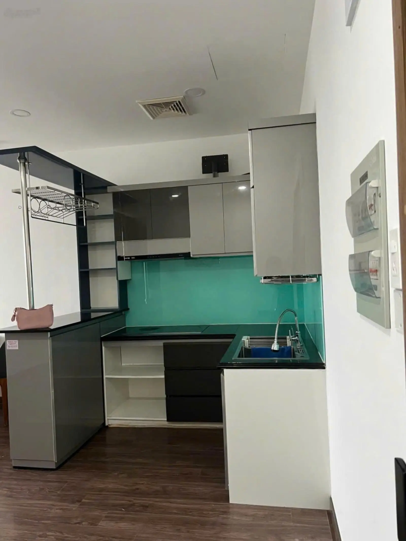 Bán Căn Hộ Richstar , 3PN , 2WC , Full Nội Thất , HĐMB , Giá : 3 Tỷ 650 , Liên Hệ : 0908 435 ***