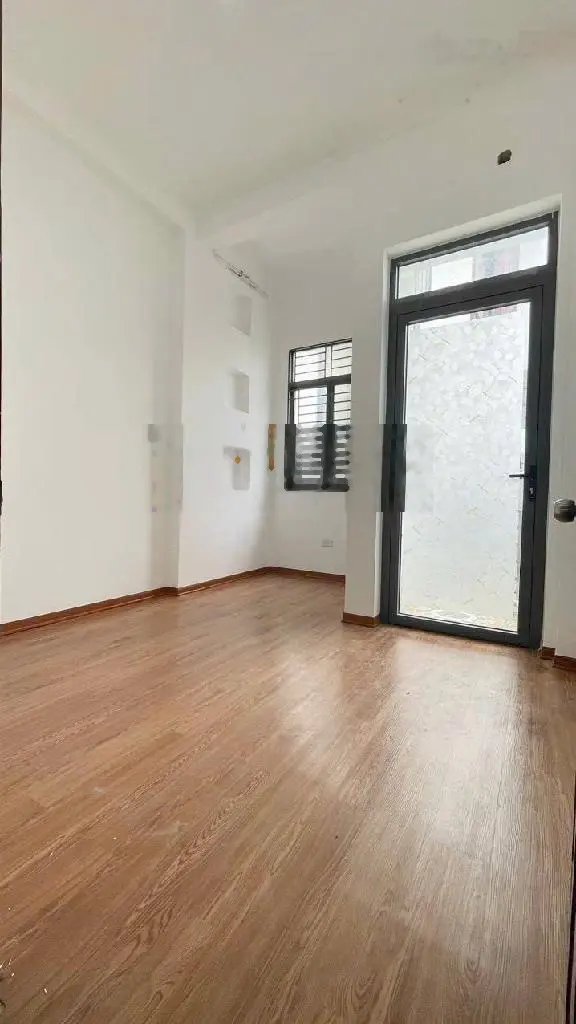 Bán nhà ngang 4 - 4PN - 36m2 - Giá 3.75 tỷ - Hẻm Chuyên Dùng Chính Q7