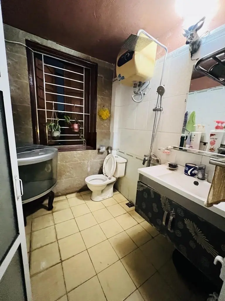 Bán nhà riêng chính chủ 41m2.Lô góc 3 mặt thoáng- Ô tô đỗ cửa Gần Hồ Linh Đàm