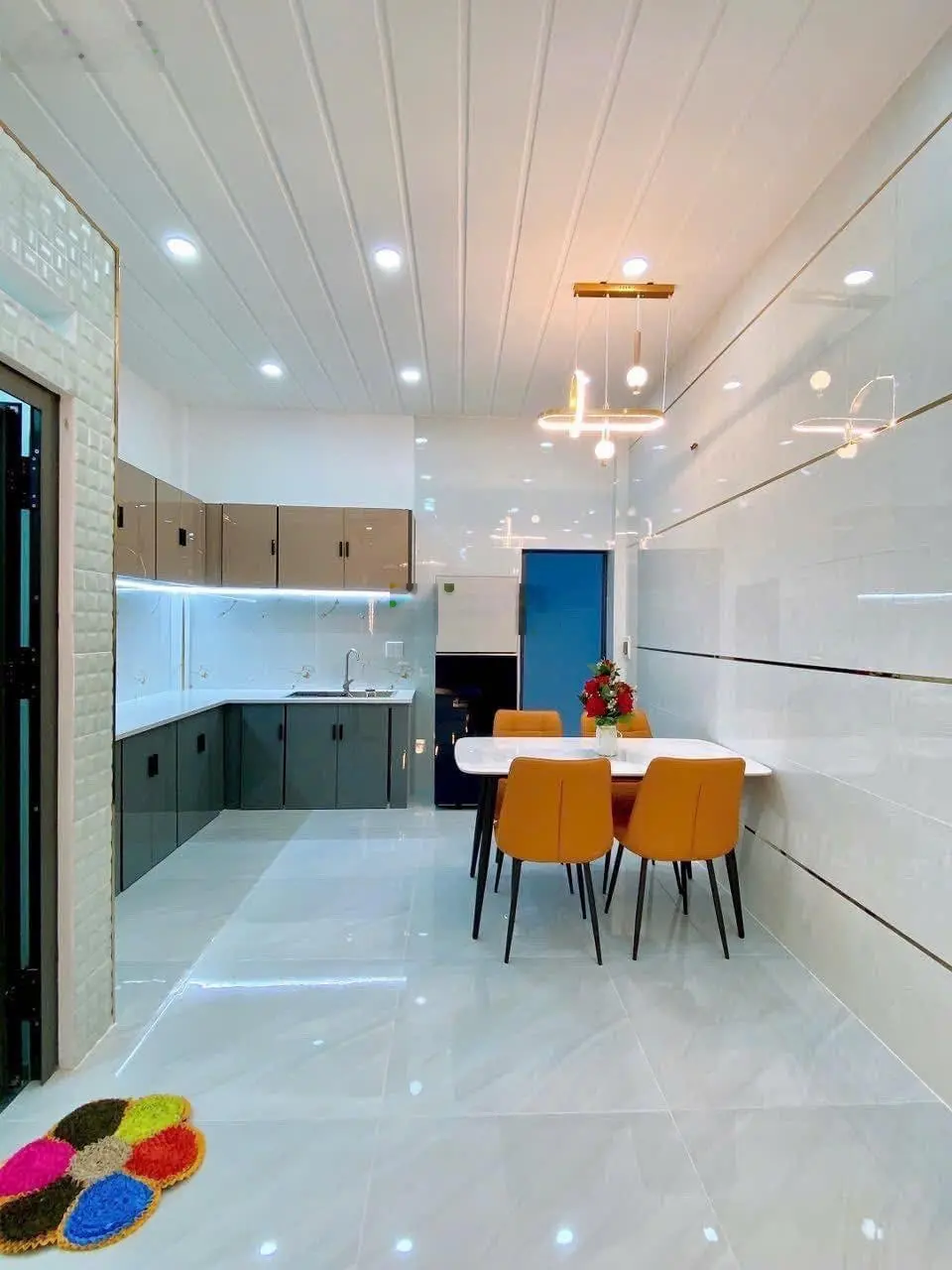 Nhà sổ hồng riêng 37,5m2 giá 1 tỷ 800 triệu đường Hoàng Diệu, phường 4, Quận 4