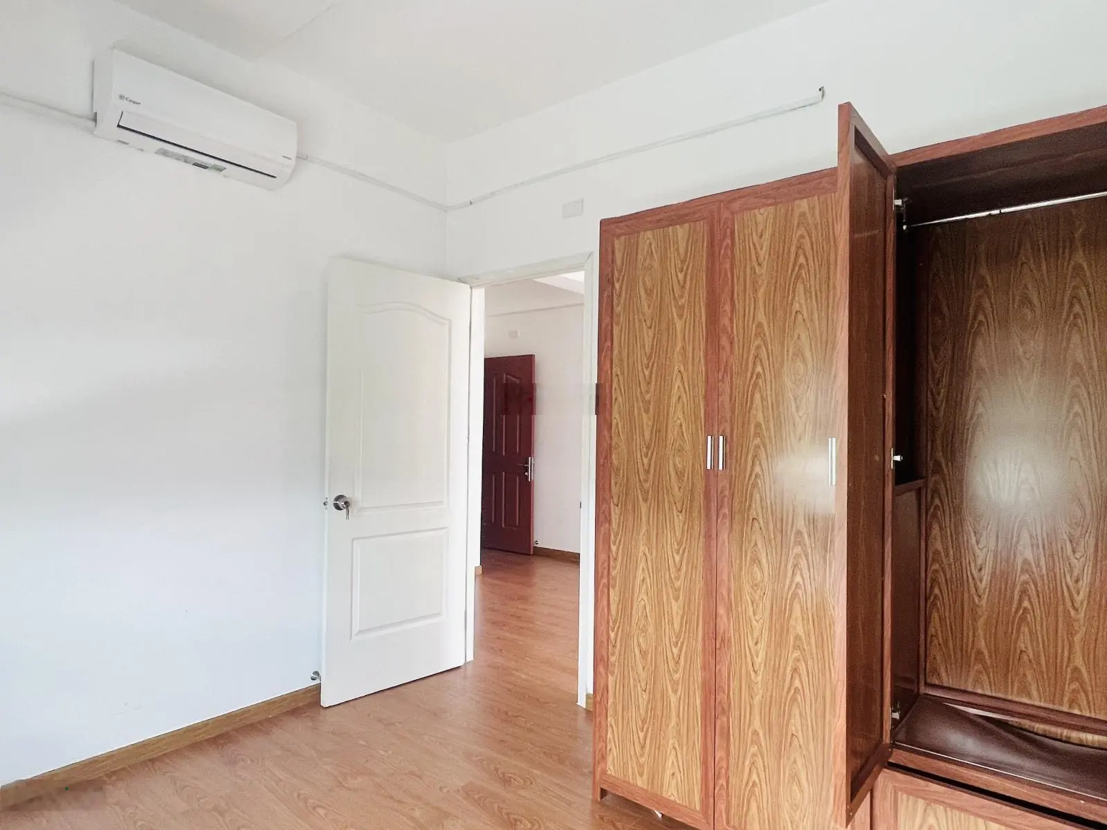 Cần bán căn chung cư 60m2 2PN trung tâm Phan Thiết giá 1.1 tỷ, sổ sẵn, view đẹp, LH 0987 880 ***