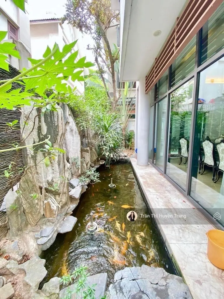 BÁN GẤP BIỆT THỰ SÂN VƯỜN KĐT MỚI DỊCH VỌNG 268M, SIÊU ĐẸP, GARA 2 ÔTÔ, NỘI THẤT VIP, 73.5 TỶ