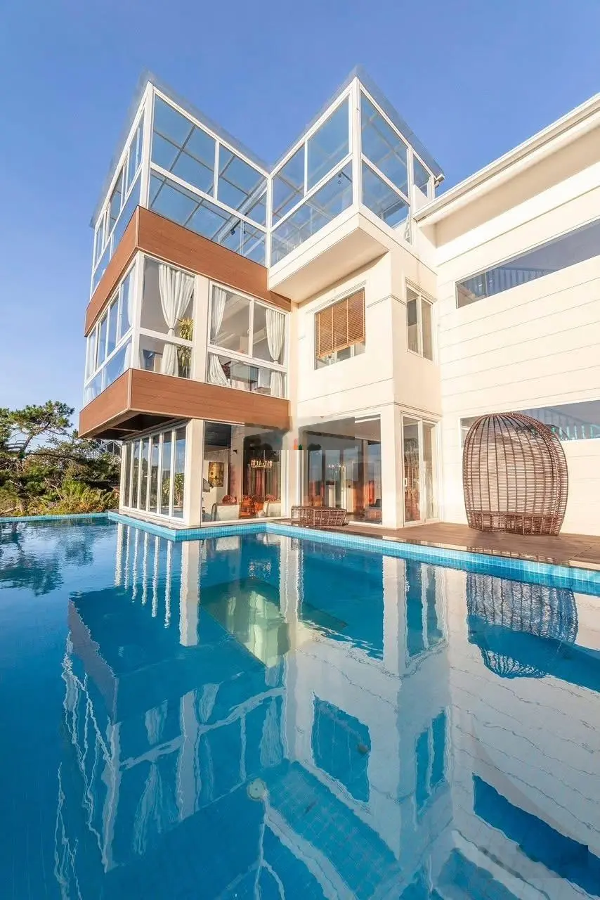 Bán VILLA hồ bơi view Rừng thông SIÊU ĐẸP nằm trên cung đường đắt giá VIP trung tâm Đà Lạt