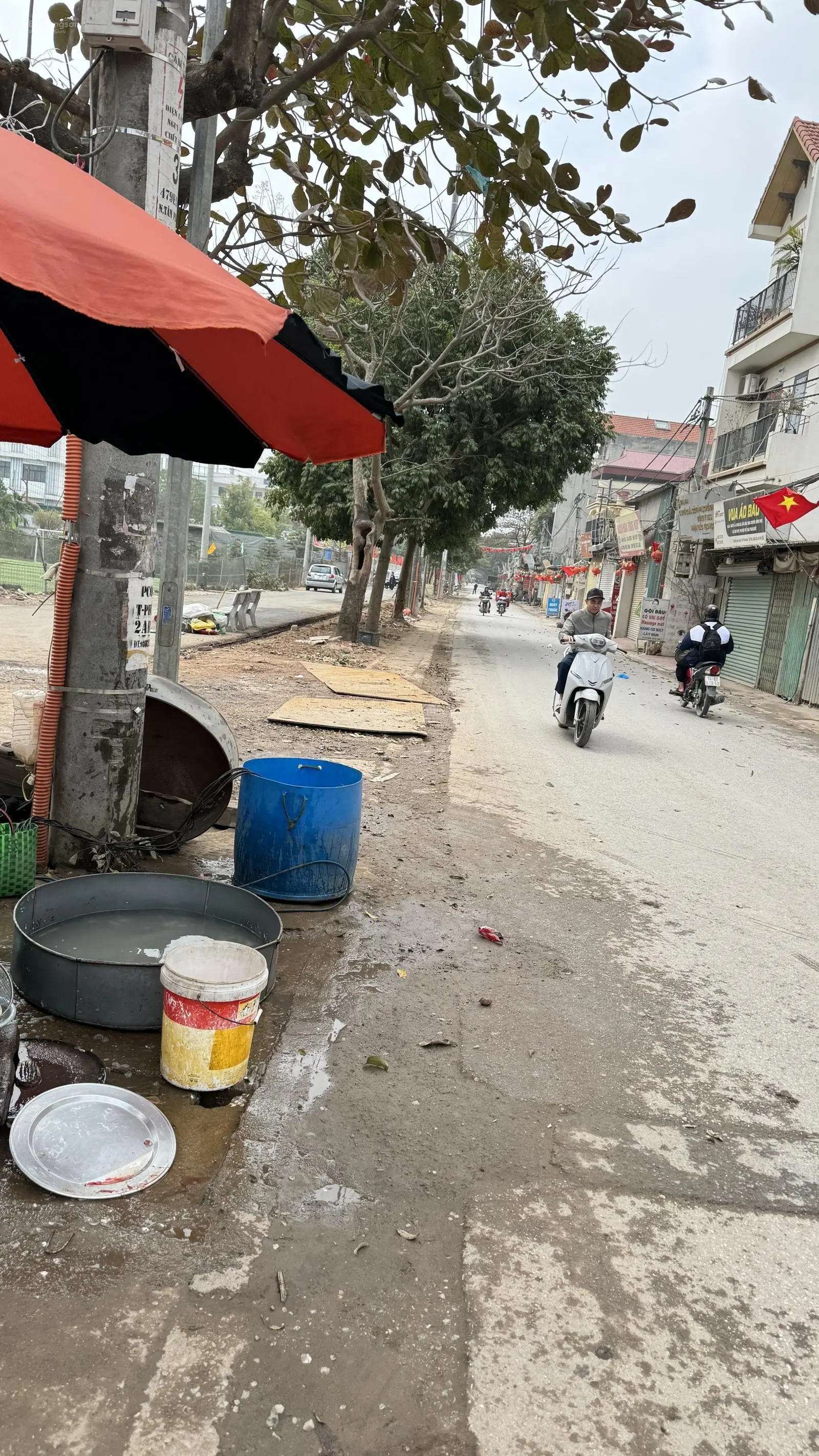 Chính chủ cắt lỗ 120tr căn nhà mới xây 3 tầng 42m2 sân 16m,ô tô đỗ sân, sát vành đai 4