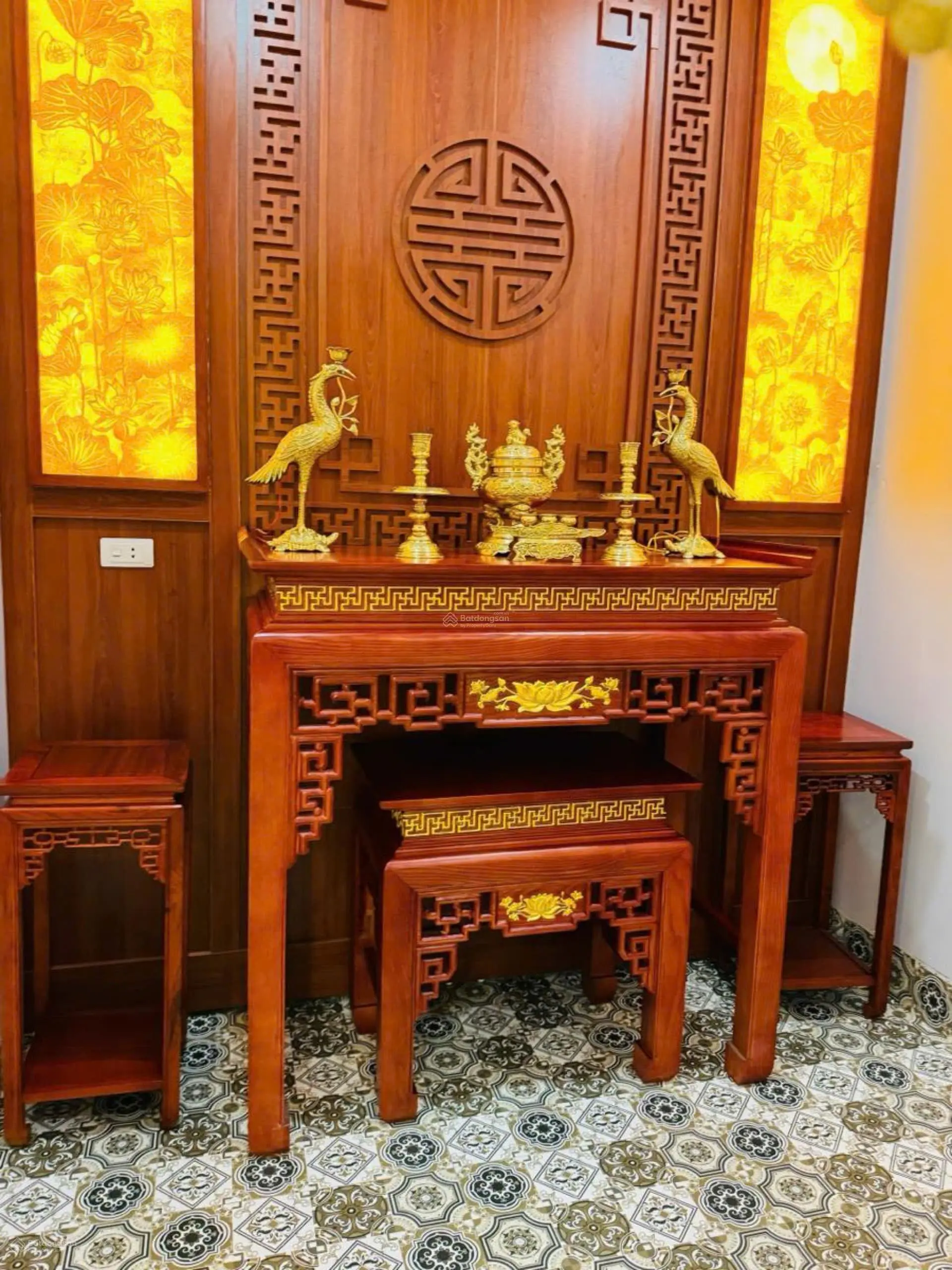 Mặt tiền khủng - kinh doanh đỉnh - oto đỗ cửa - ngõ thông khắp ngả, tặng full nội thất