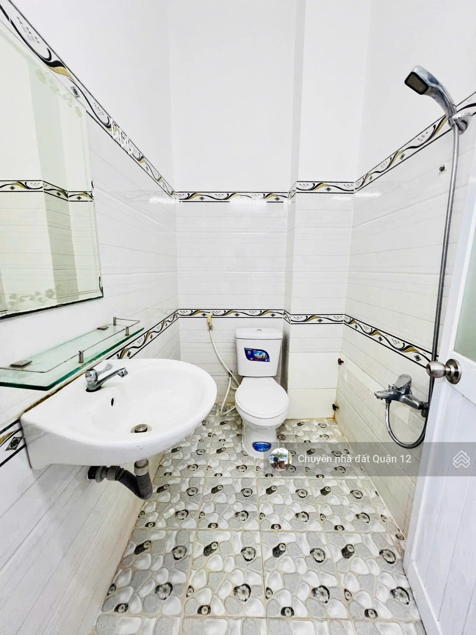 Nhà phố 66m2 đúc 1 lửng 2 lầu full nội thất hẻm 7m khu nhà lầu đường Hiệp Thành 13