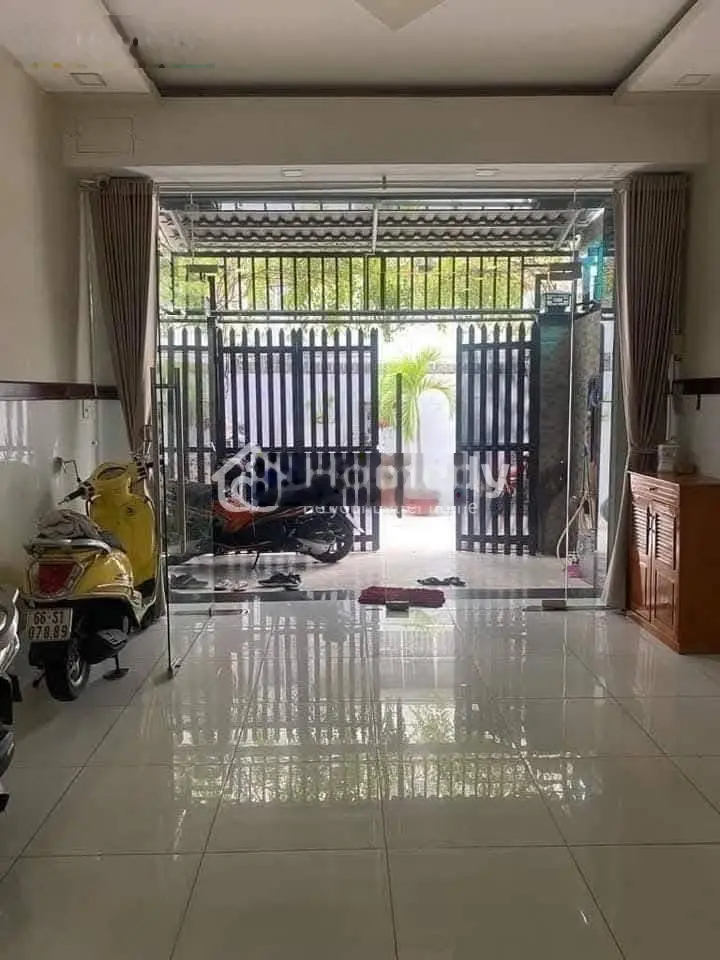 Nhà hẻm 6m, đường 2 xẹt gần chợ Bình Chánh giá chỉ #900tr sổ hồng riêng
