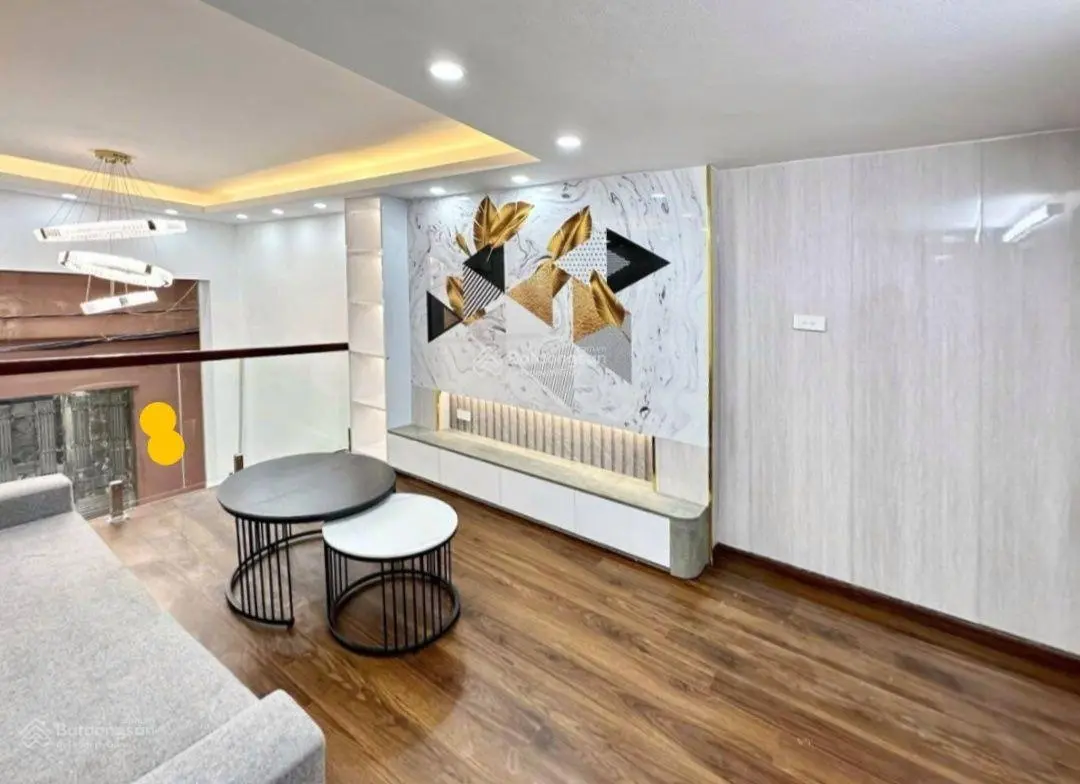 Nhà đẹp đầm hồng, khương trung, 35m2, 5 tầng, 4 ngủ, 6.85 tỷ. thoáng sáng, ngõ đẹp gần ô tô