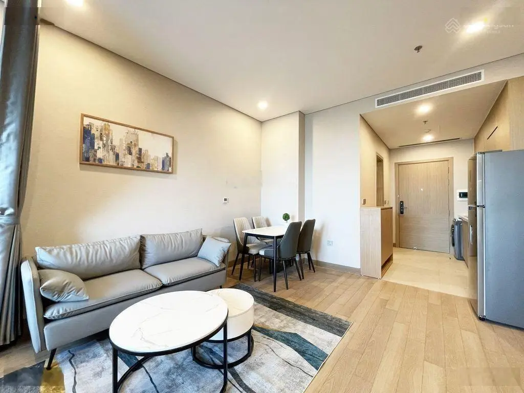 Giảm 1 tỷ, bán giá hợp lý Lancaster đường Láng. Căn hộ 62m2, căn tầng cao view Hồ Tây 2PN, 1WC.