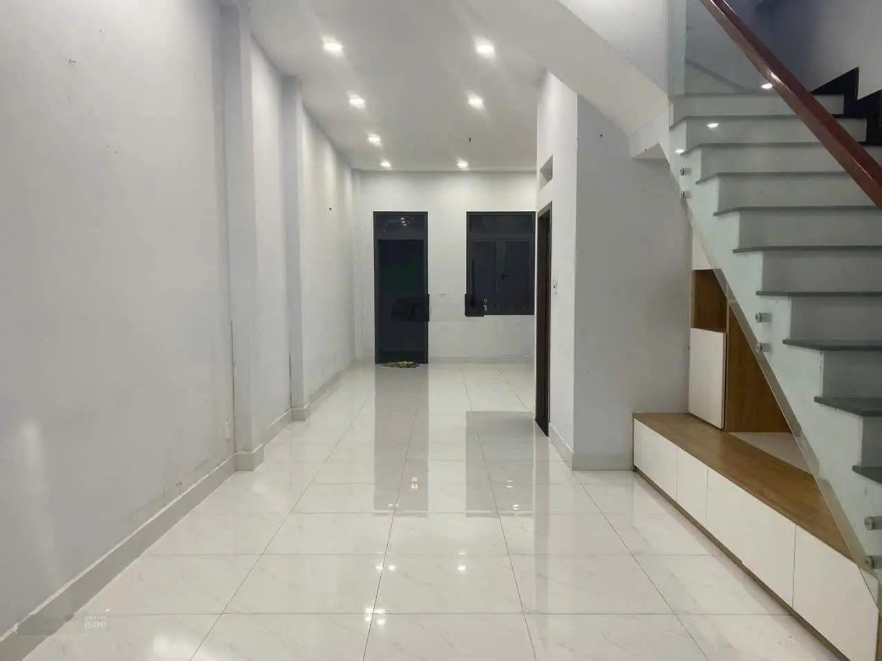 Nhà 2MT đẹp mới 2 tầng 6tỷ5 vuông vức HXH 6m Hồ Bá Phấn, Phước Long A ngay Xa Lộ Hà Nội hỗ trợ bank