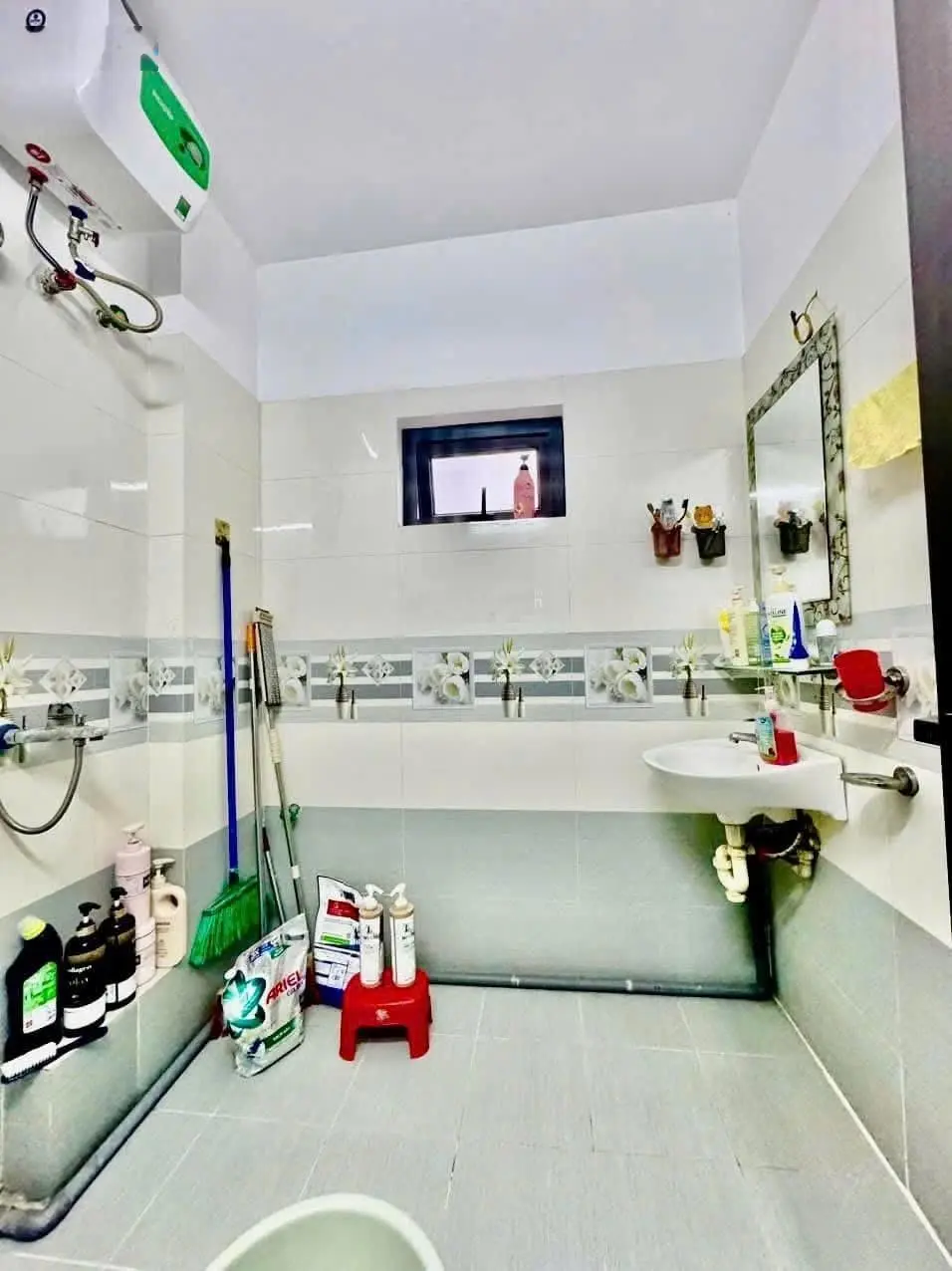 Bán nhà Hồ Tùng Mậu dt 38m2 5 tầng mặt tiền 5,5m giá nhỉnh 7 tỷ. Nhà 3 mặt thoáng ngõ ba gác
